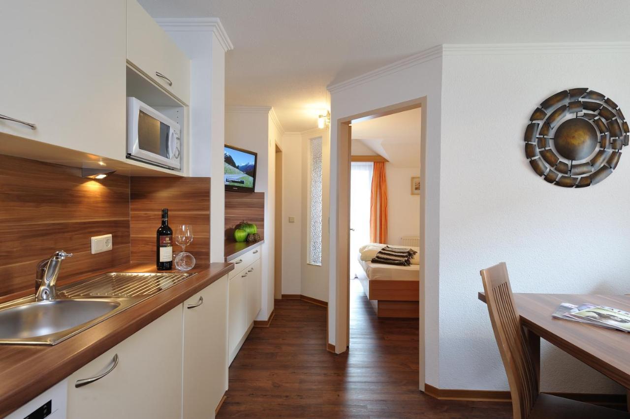 Appartement Chesa Monte อิสชเกิล ภายนอก รูปภาพ